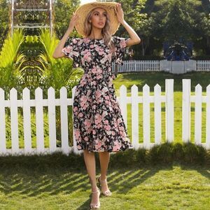 Ditsy Boho Round Neck Black Floral Pleated Belted Dress